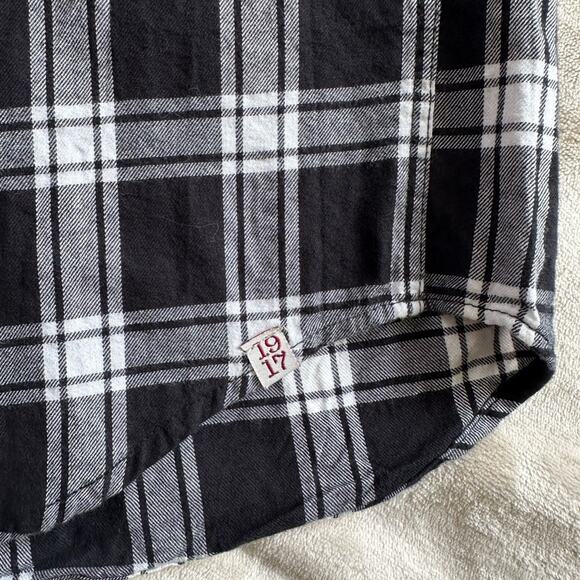 Sovereign Code Los Angeles Black and White Plaid Button Up Hollister Men’s Small - Picture 2 of 9